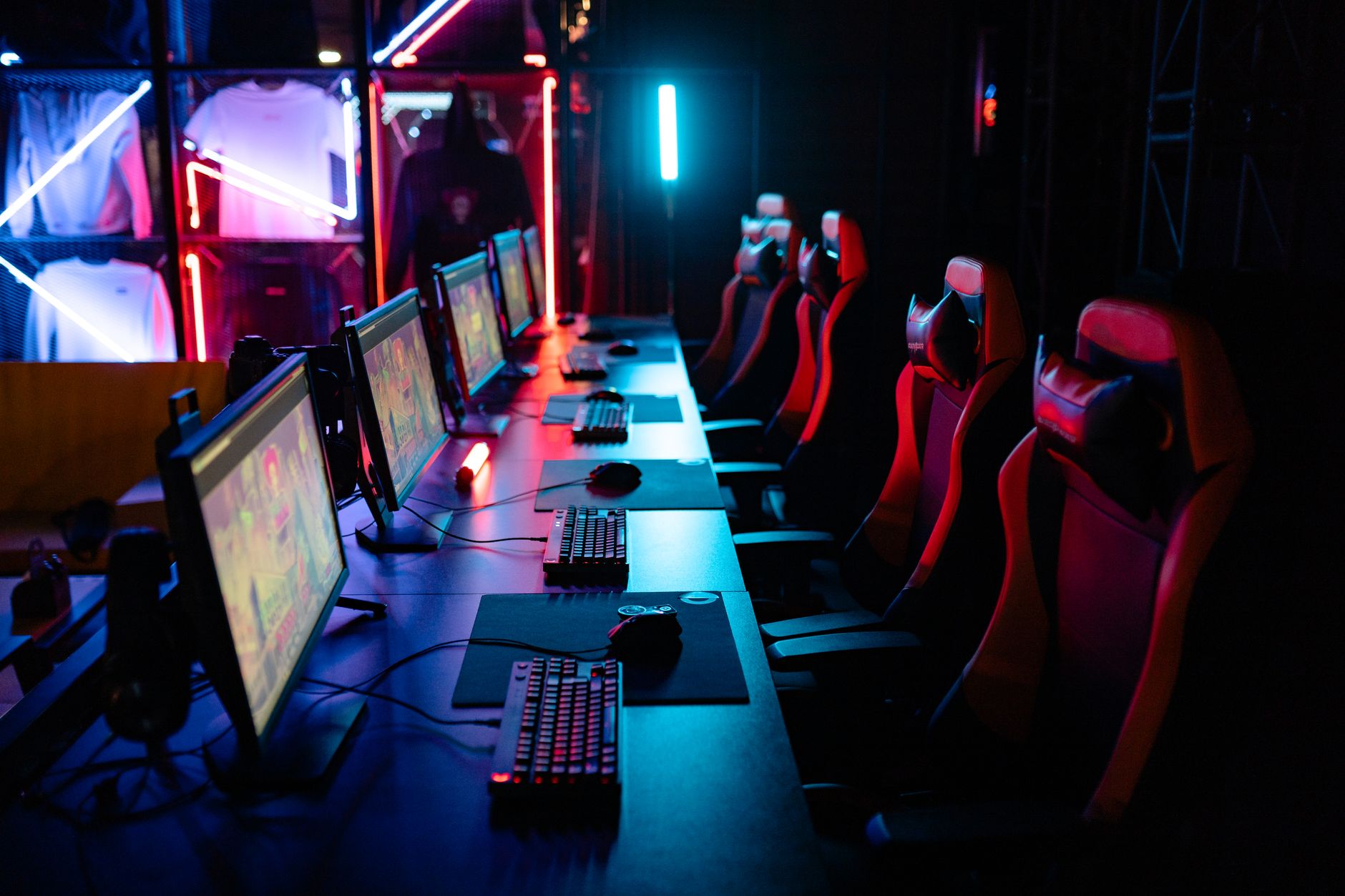 Esports tournament stage